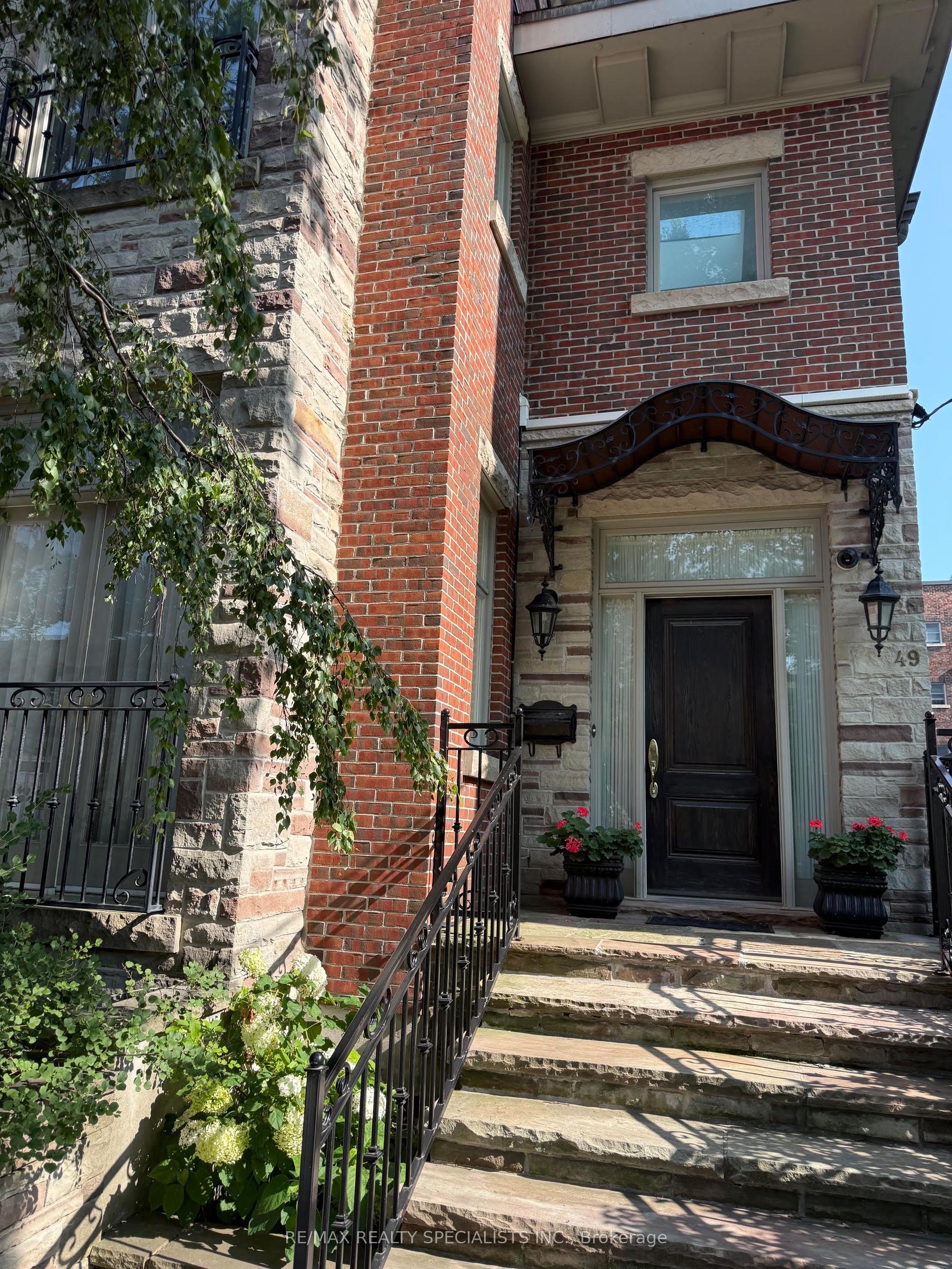 49 MONTCLAIR Avenue, Toronto — Detached for lease, photo 1