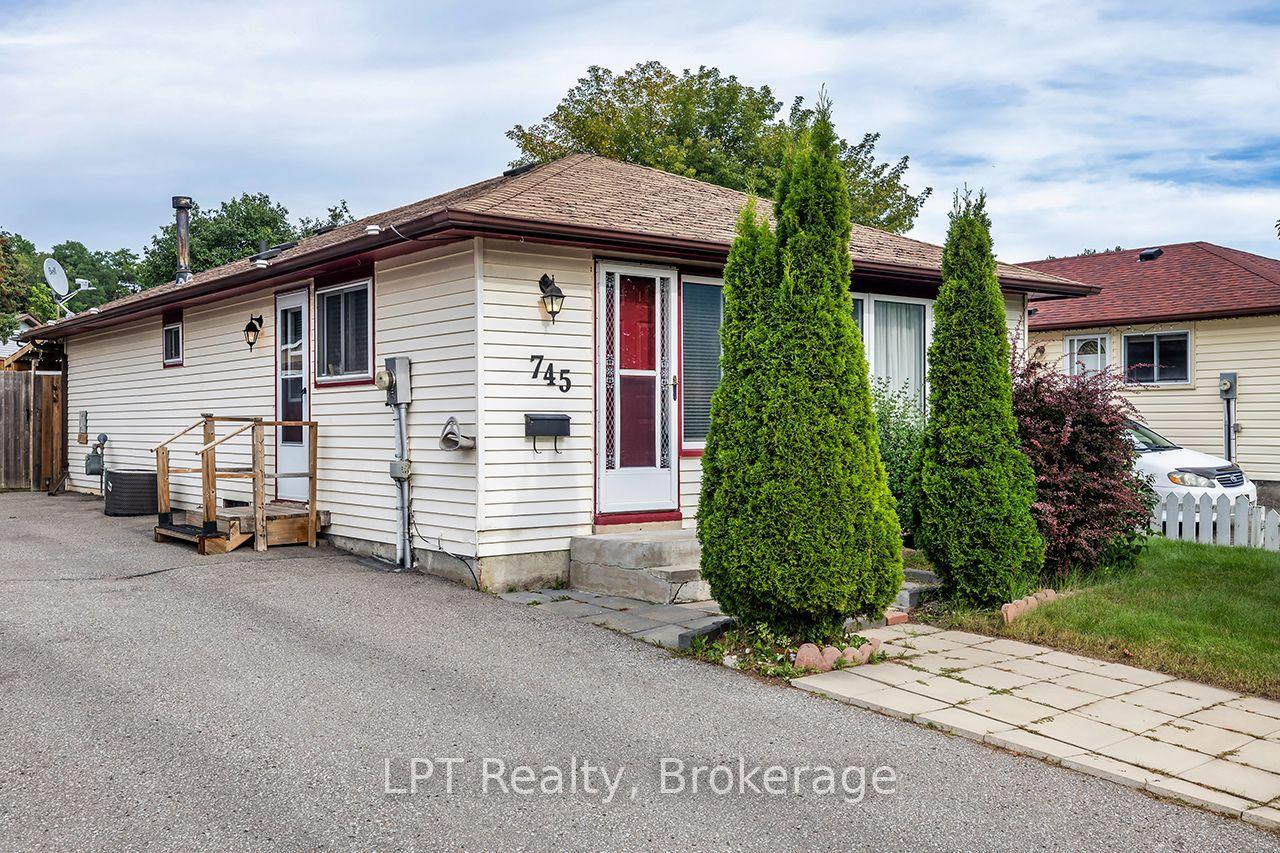745 Grandview Drive, Oshawa — Detached for sale, photo 1