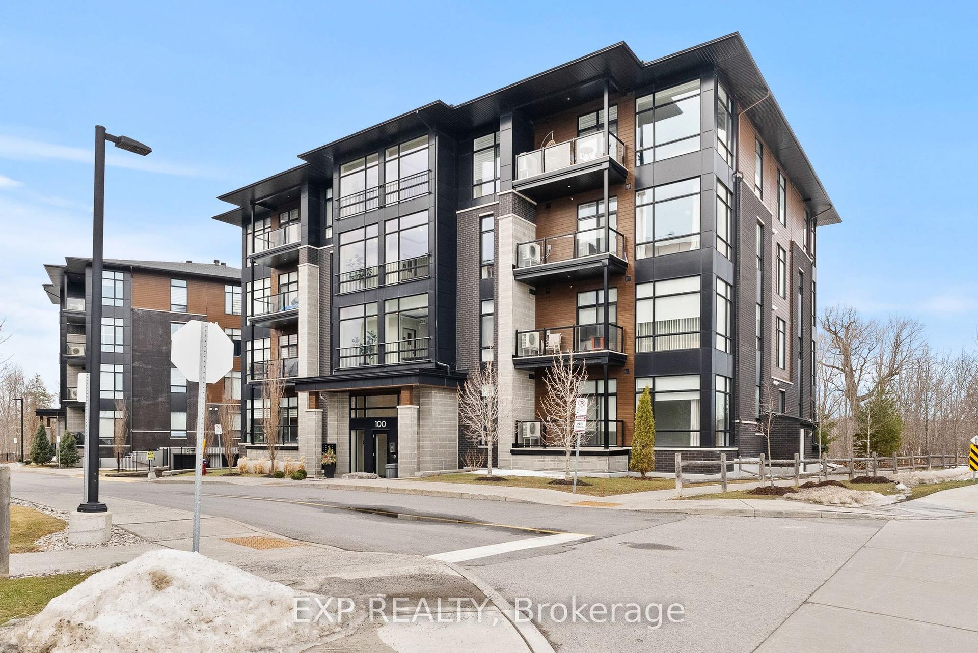 100 Cortile Private 301 #301, Blossom Park - Airport and Area — Condo for sale, photo 1