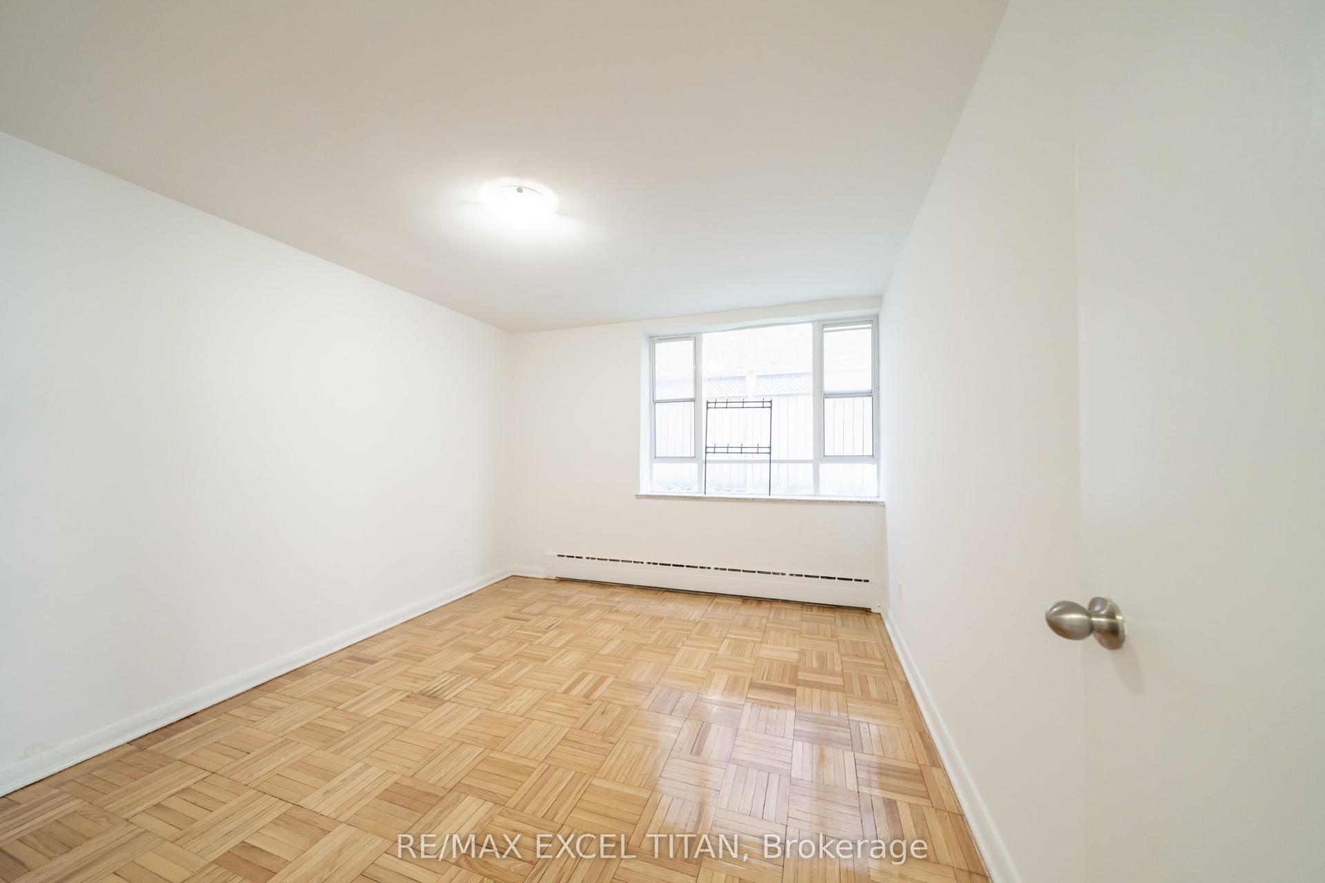 77 Erskine Avenue M9 #M9 — photo 1