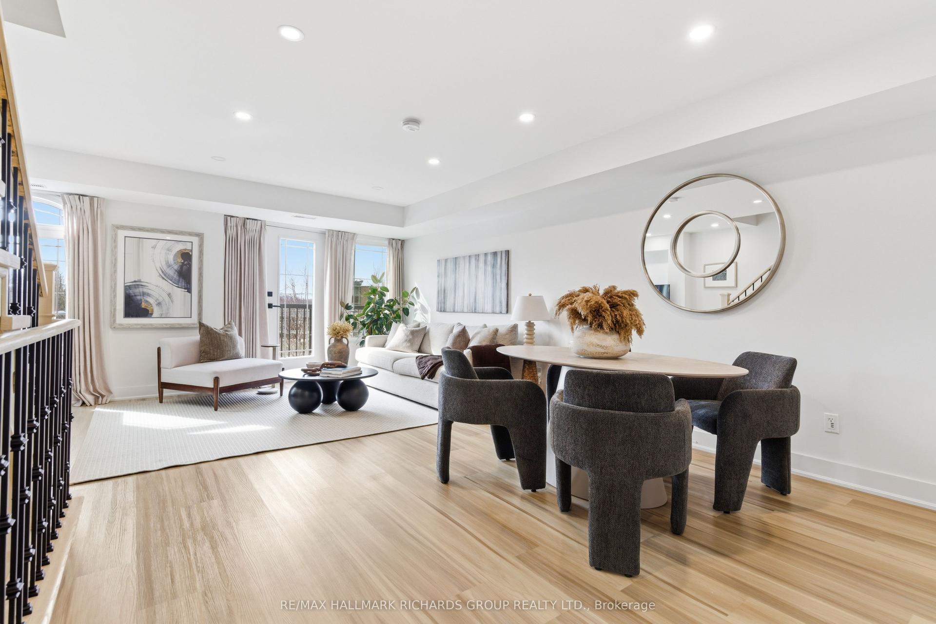 118 Finch Avenue W 8 #8, Toronto — Condo Town for sale, photo 1