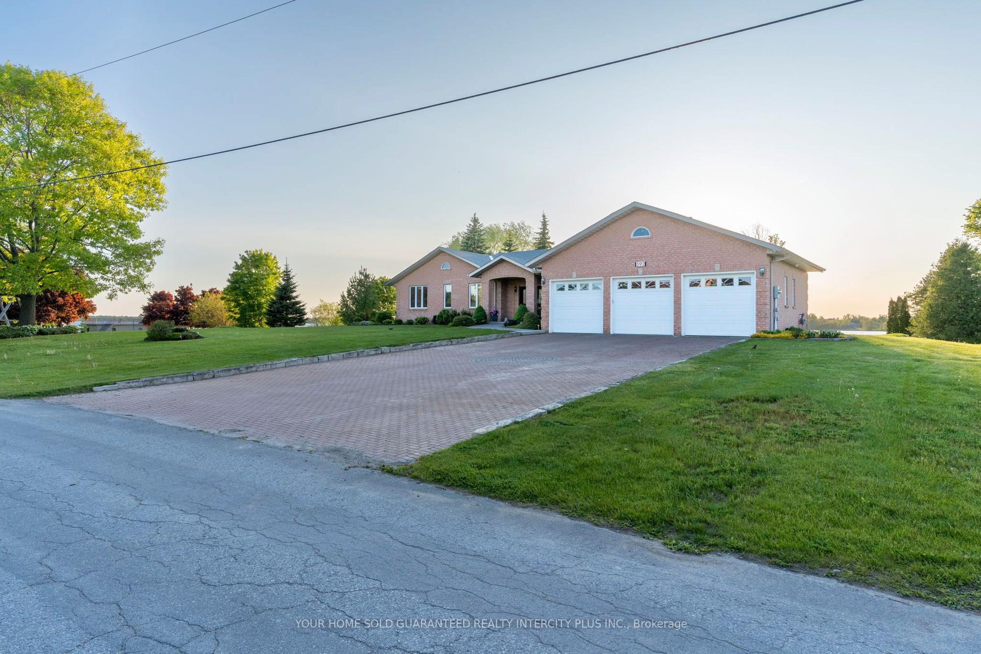 592 Fralick's Beach Road — photo 1