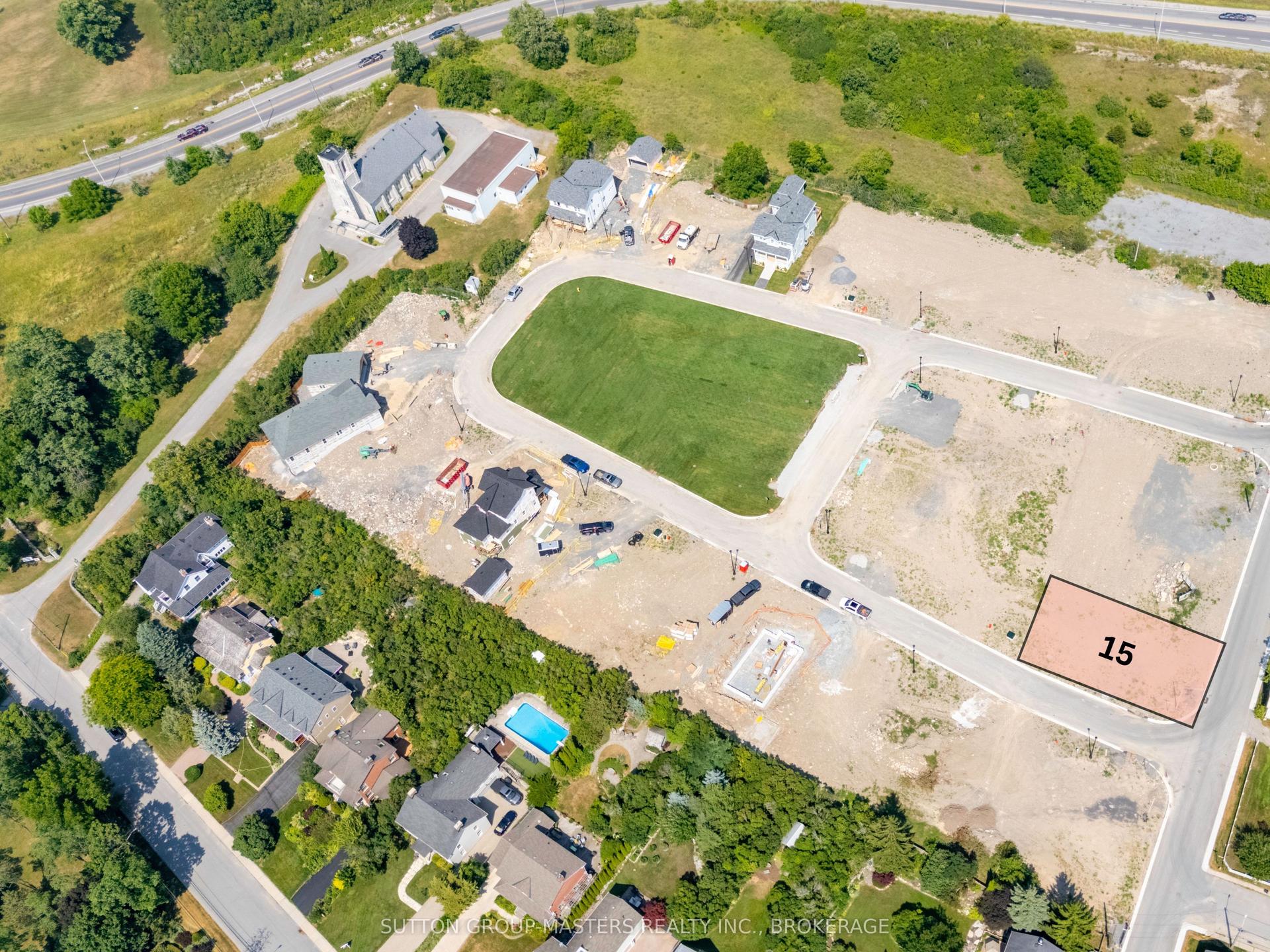 415 Wellington Street — photo 1
