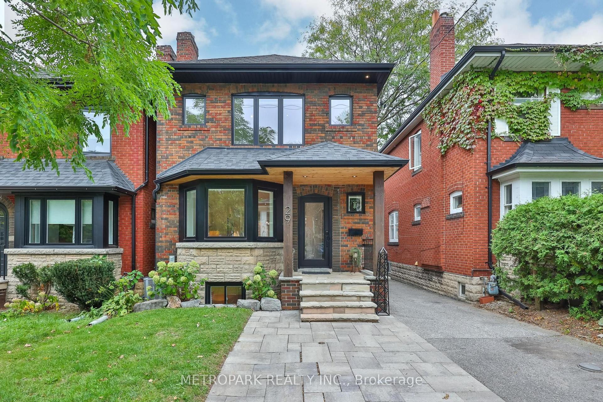 29 Kappele Avenue, Toronto — Detached for sale, photo 1