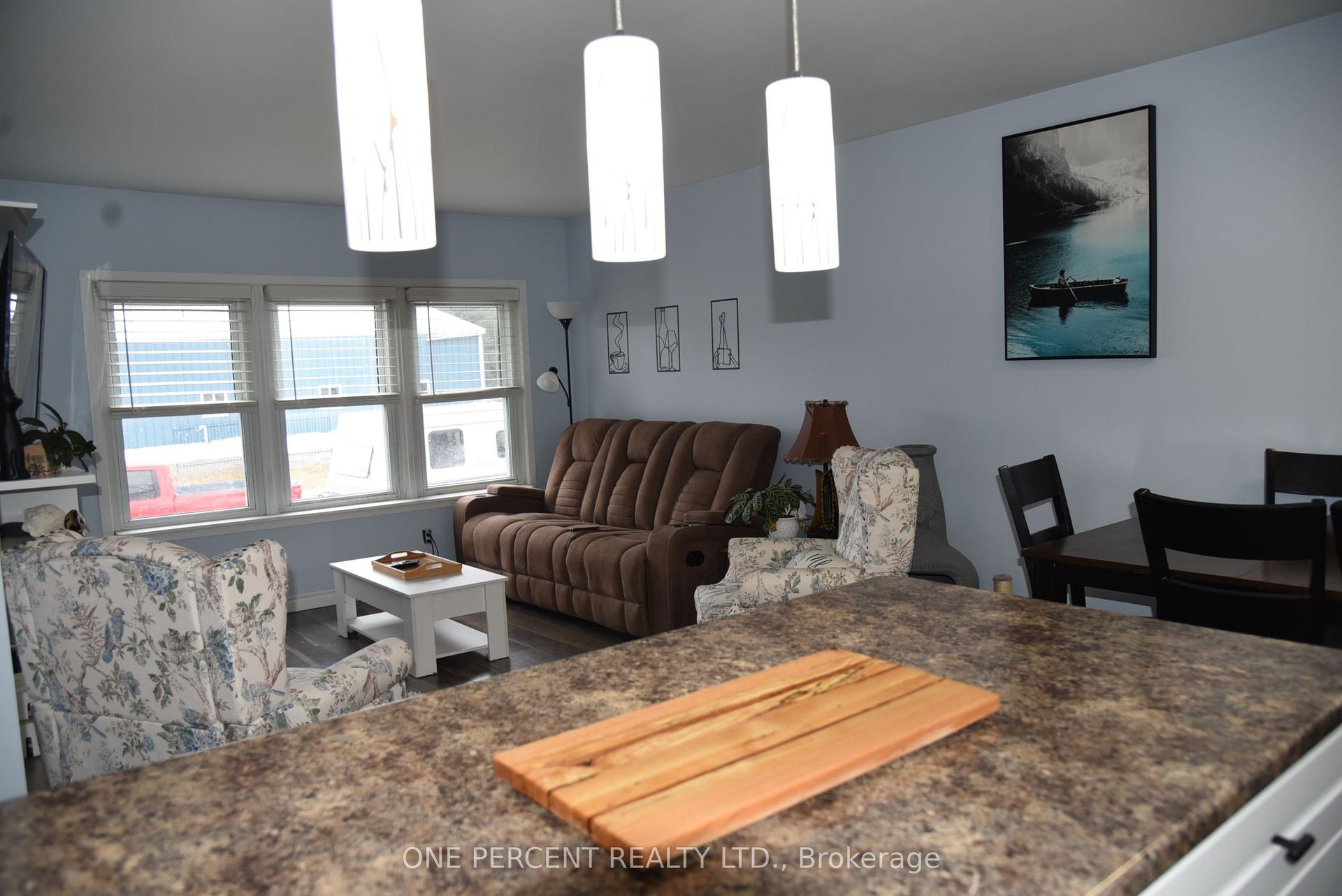 31 Prince Street, Minden Hills — Detached for sale, photo 1