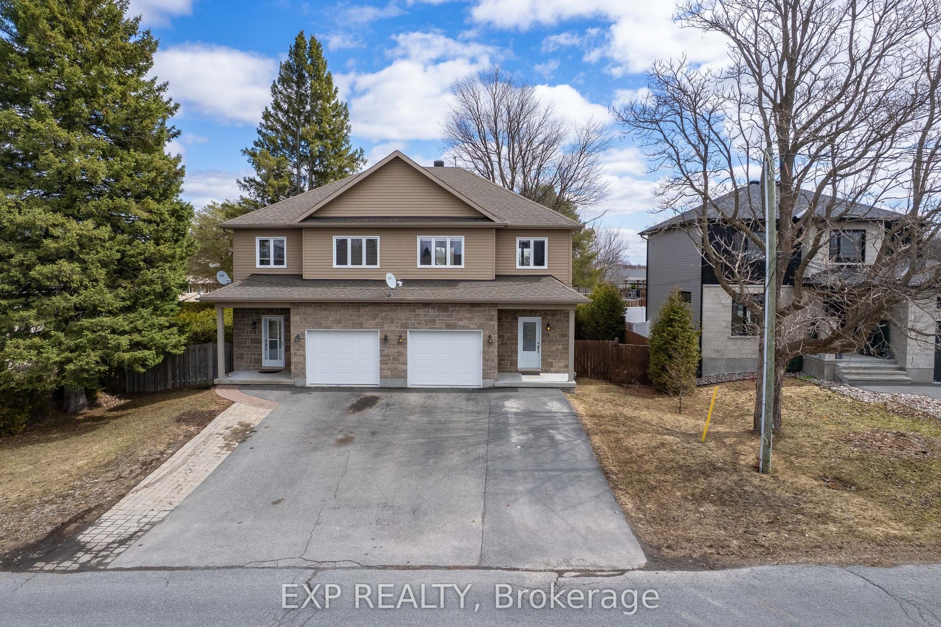 9 Brisson Street — photo 1