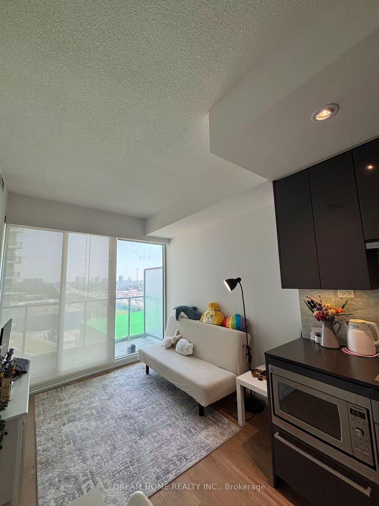 115 McMahon Drive 608 #608, Toronto — Condo for lease, photo 1
