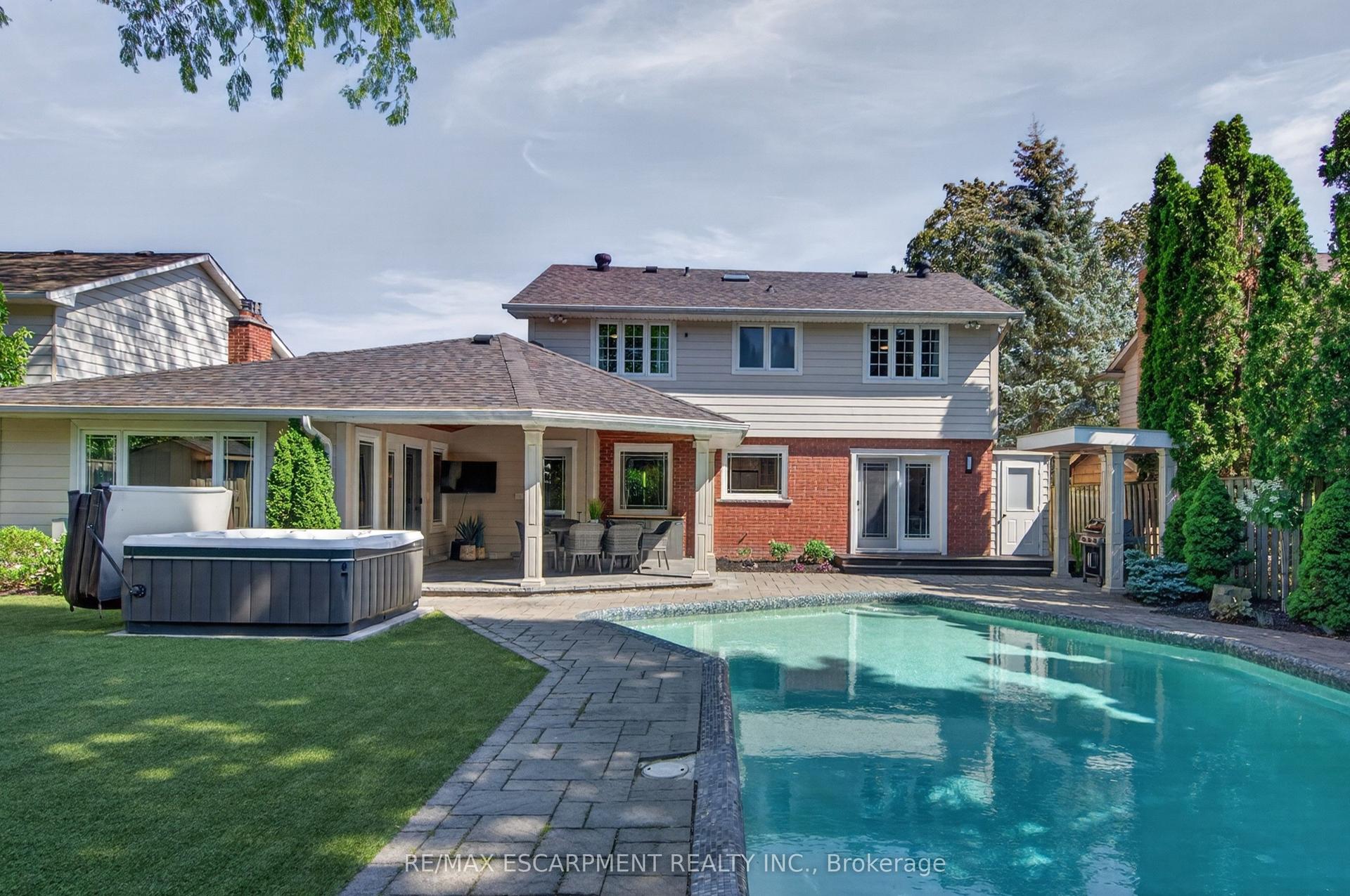 4461 Tremineer Avenue, Burlington — Detached for sale, photo 1