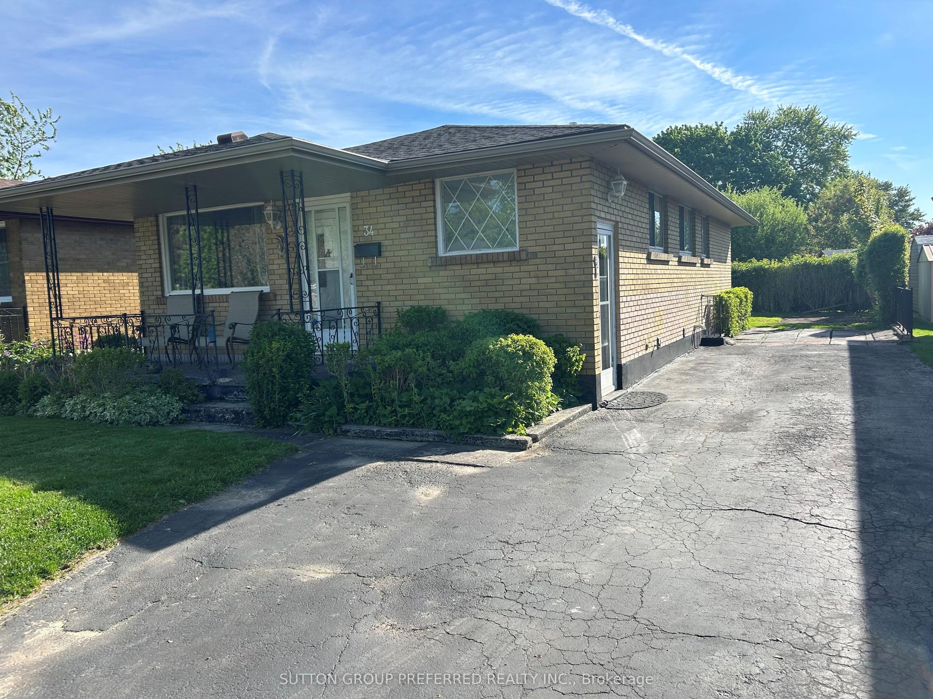 34 Wexford Avenue — photo 1