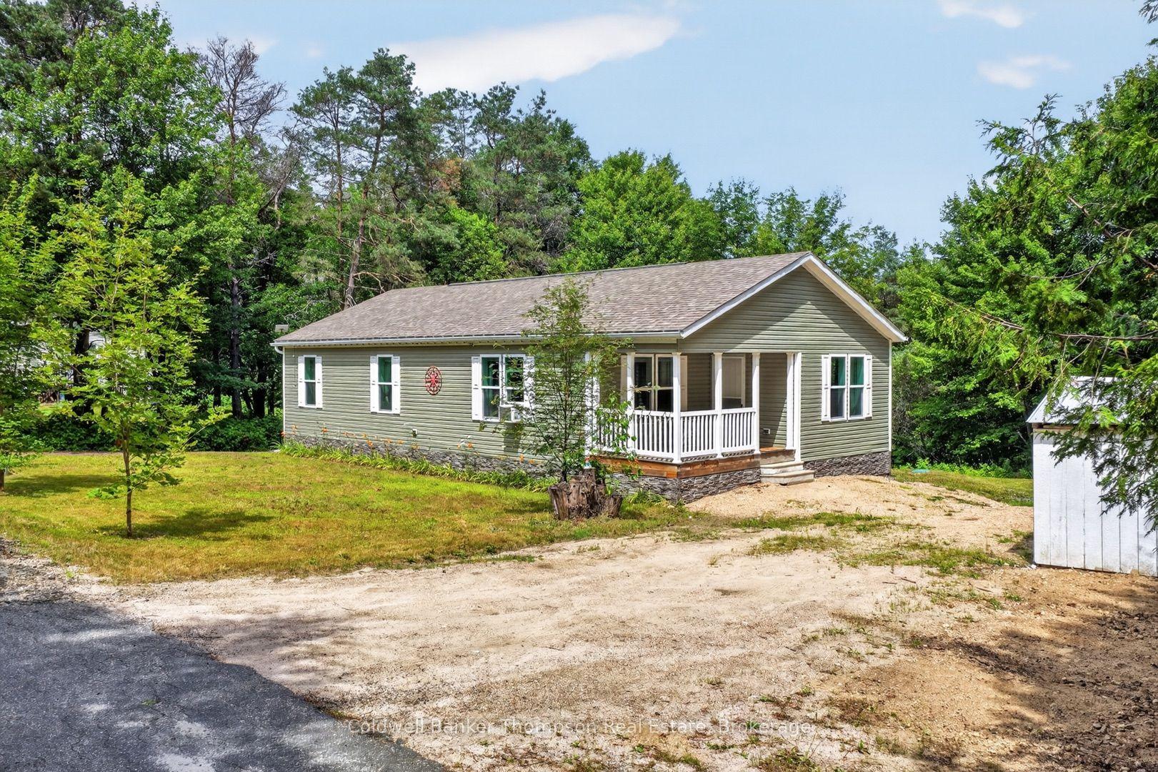 23 Golf Lane, Strong — Detached for sale, photo 1