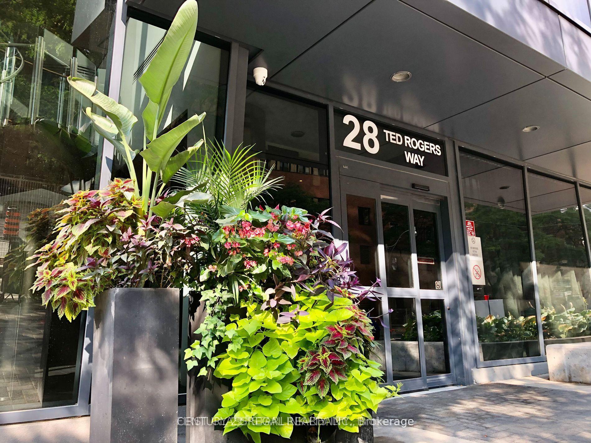 28 Ted Rogers Way 2911 #2911 — photo 1