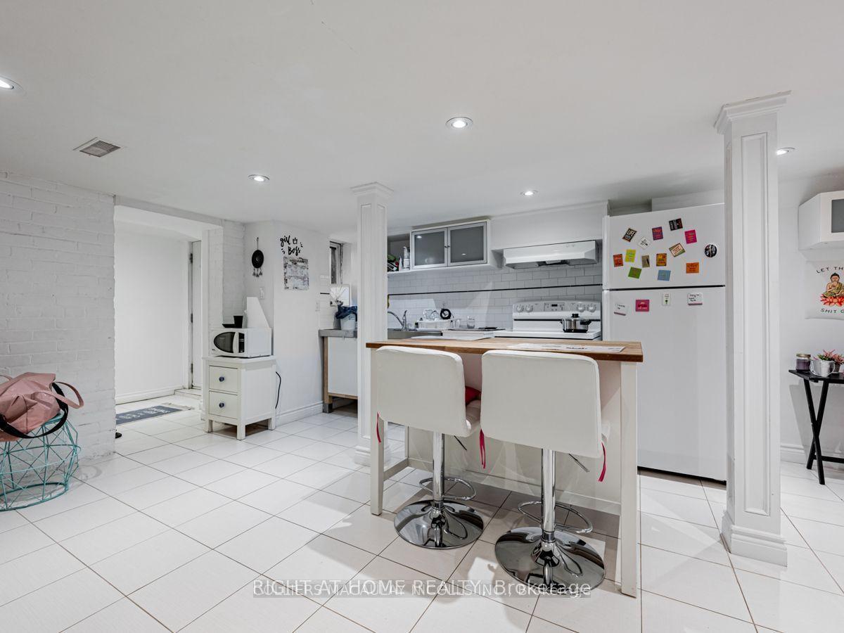 1069 College Street B #B, Toronto — Detached for lease, photo 1