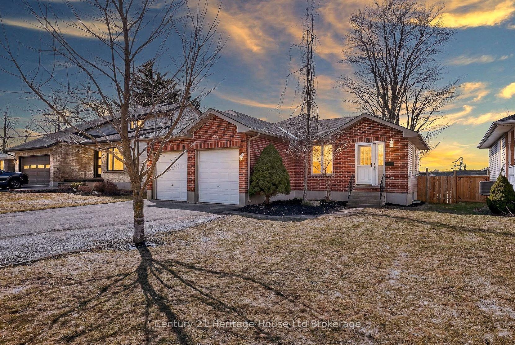 42 Eleanor Street — photo 1