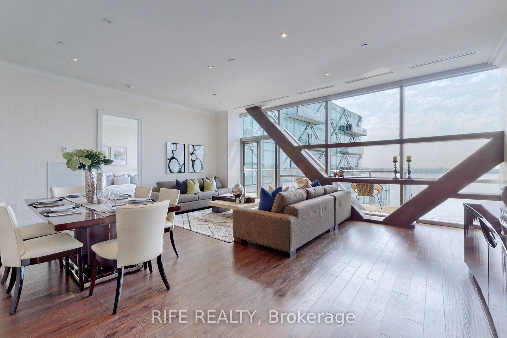 39 Queens Quay E 1208 #1208 — photo 1