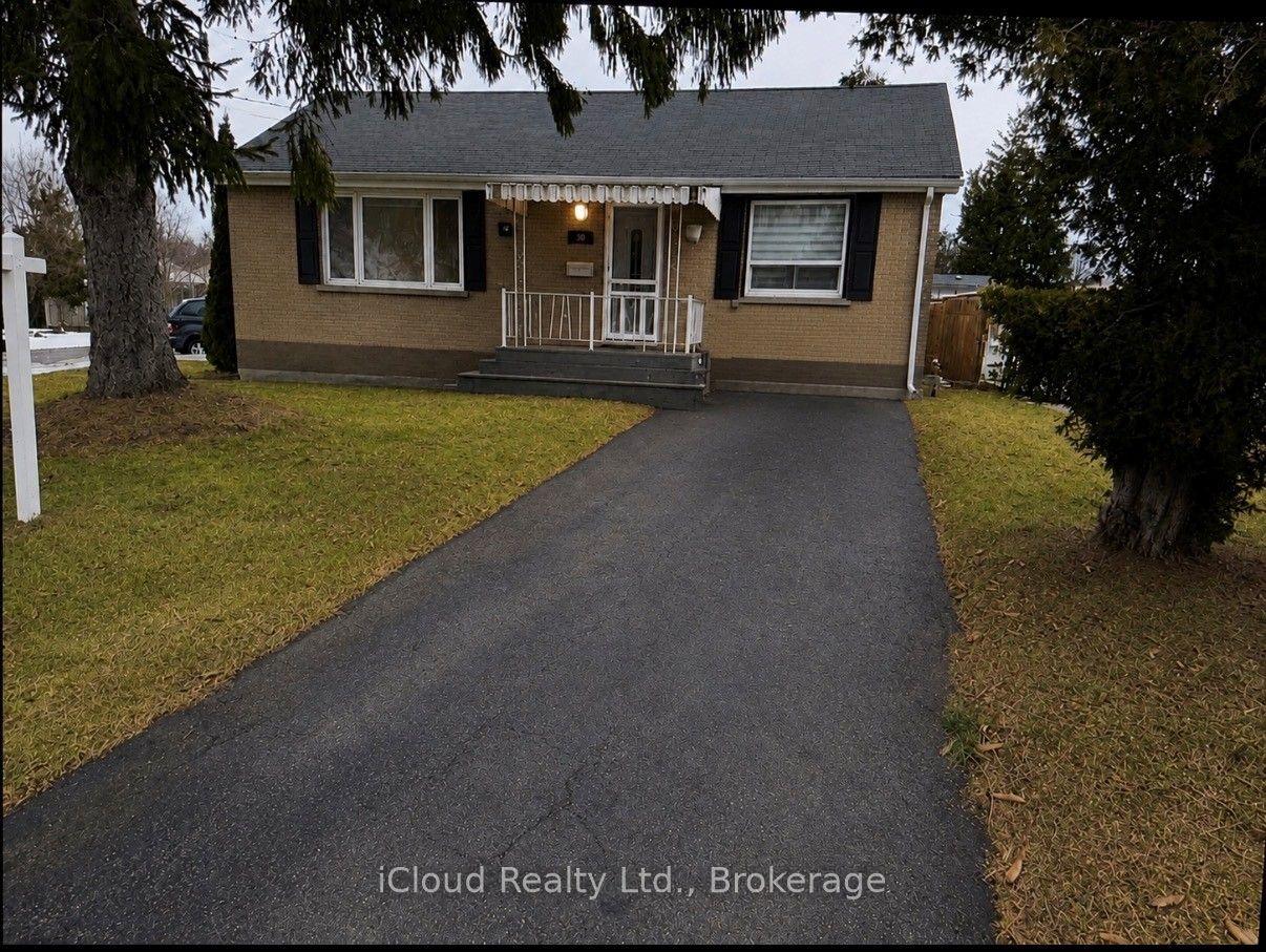 38 Kawartha Avenue — photo 1