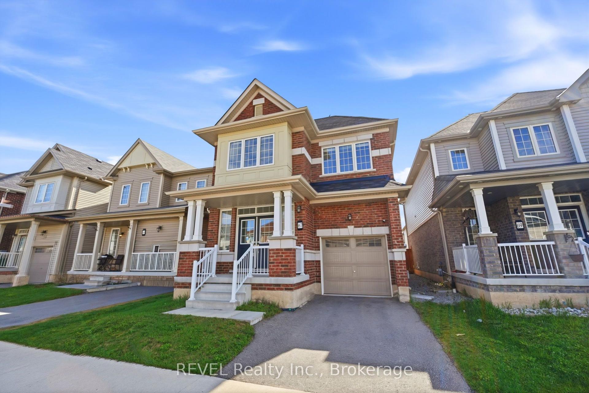 67 Esther Crescent — photo 1