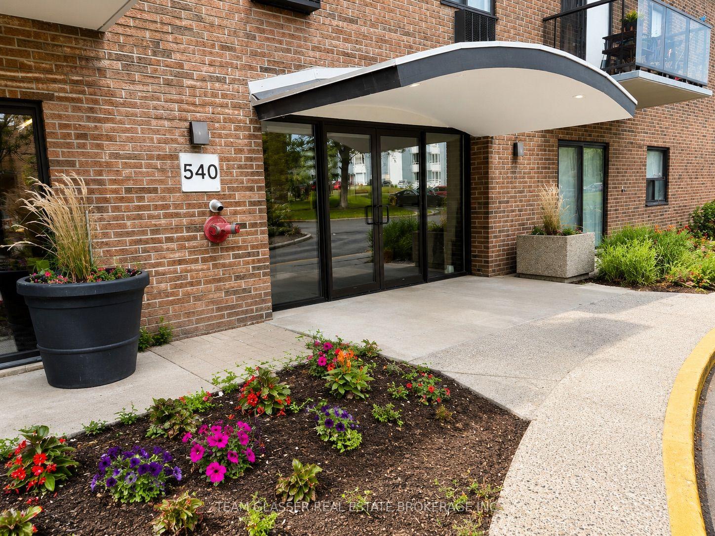 540 Proudfoot Lane 401 #401, London North — Condo for lease, photo 1