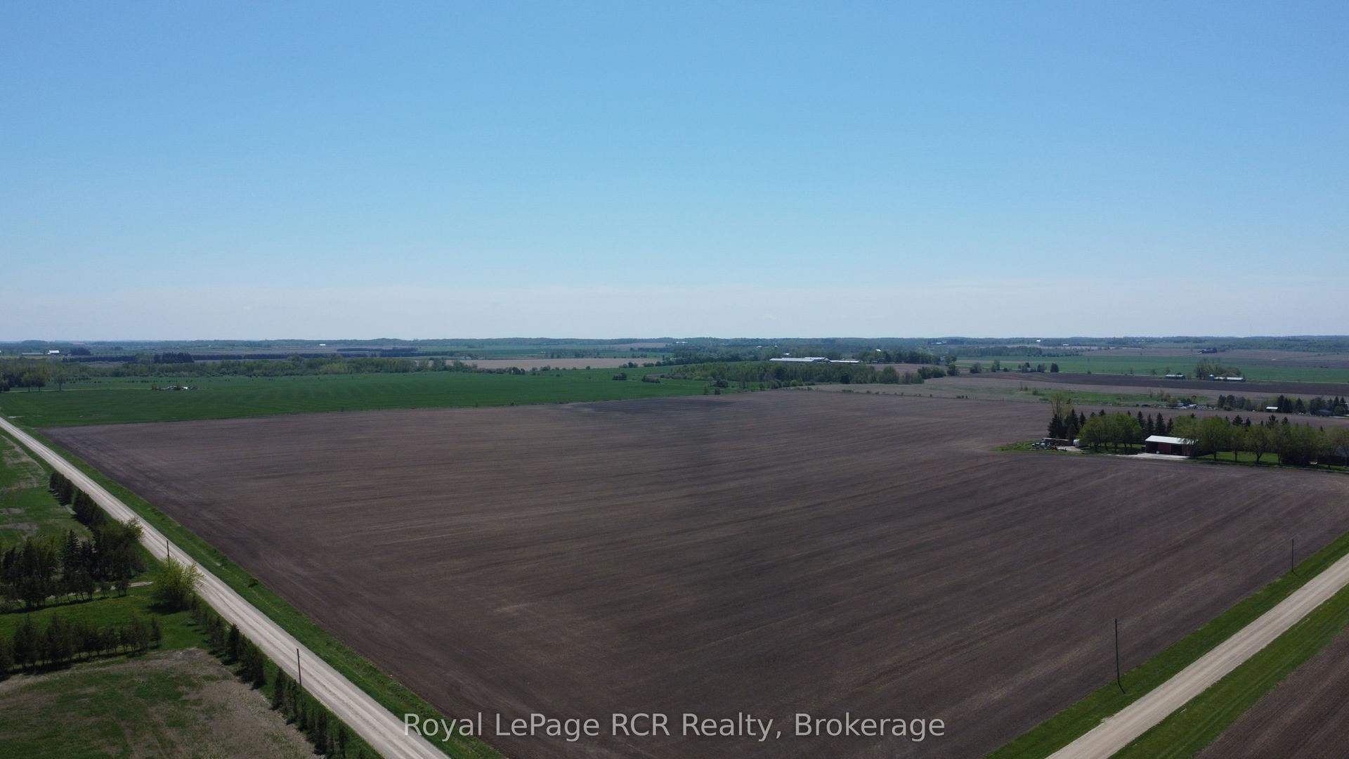 8233 Sideroad 30 Road — photo 1
