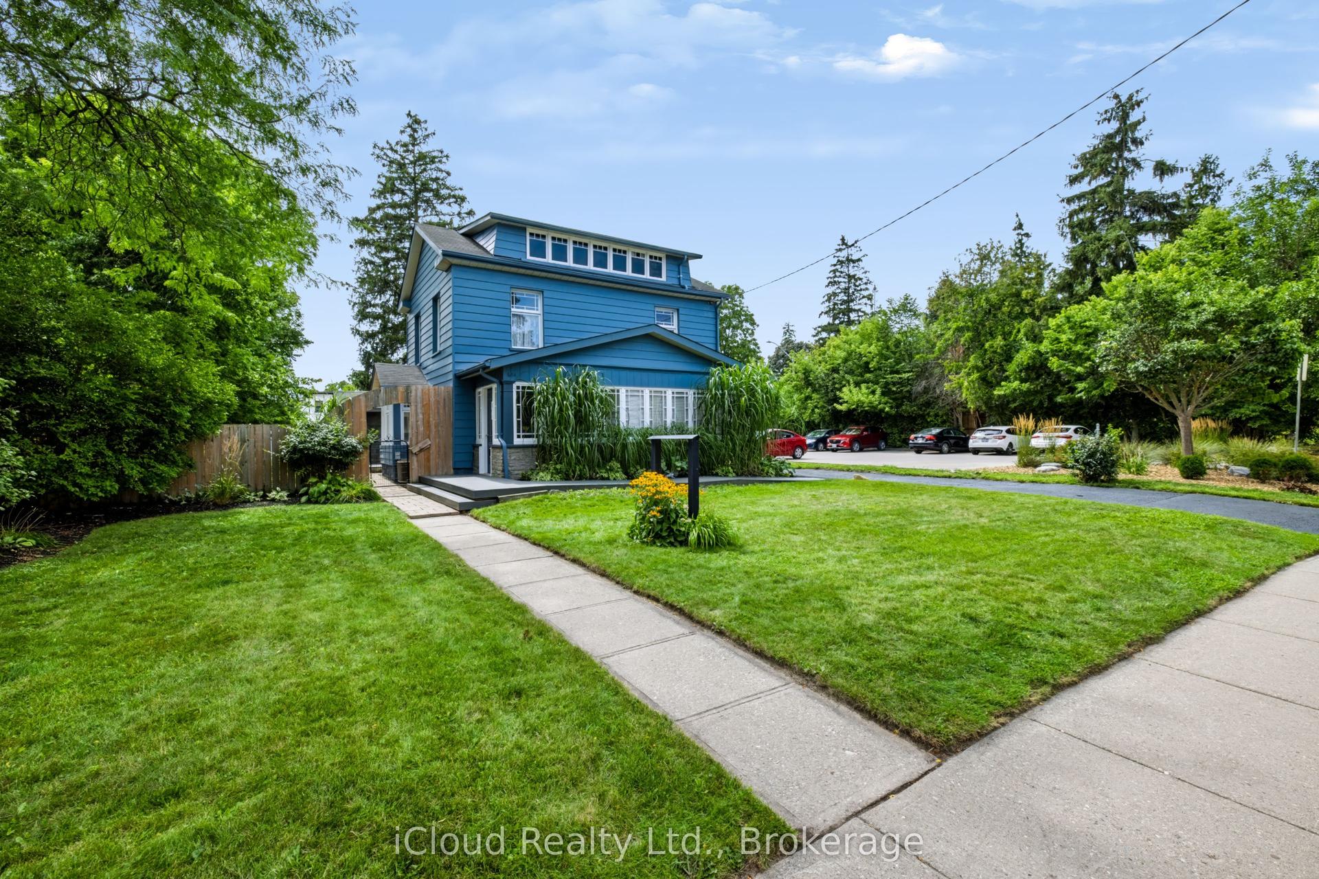 654 Duke Street, Cambridge — Detached for sale, photo 1