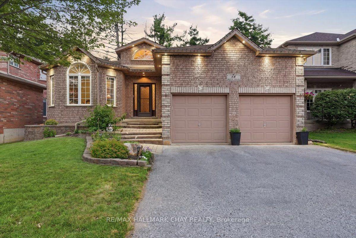 48 Ruffet Drive, Barrie — Detached for sale, photo 1