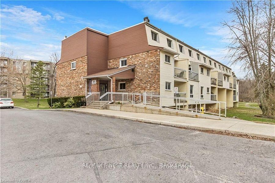 1010 PEMBRIDGE Crescent 110 #110, Kingston — Condo for lease, photo 1