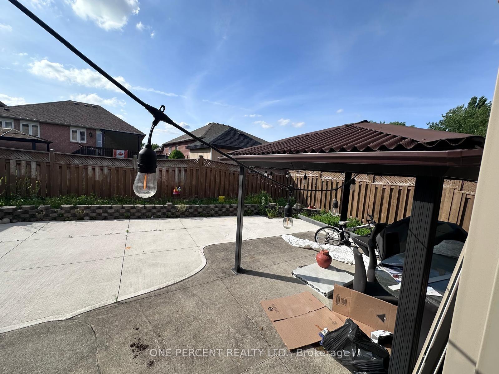 15 Beaverhall Road — photo 1