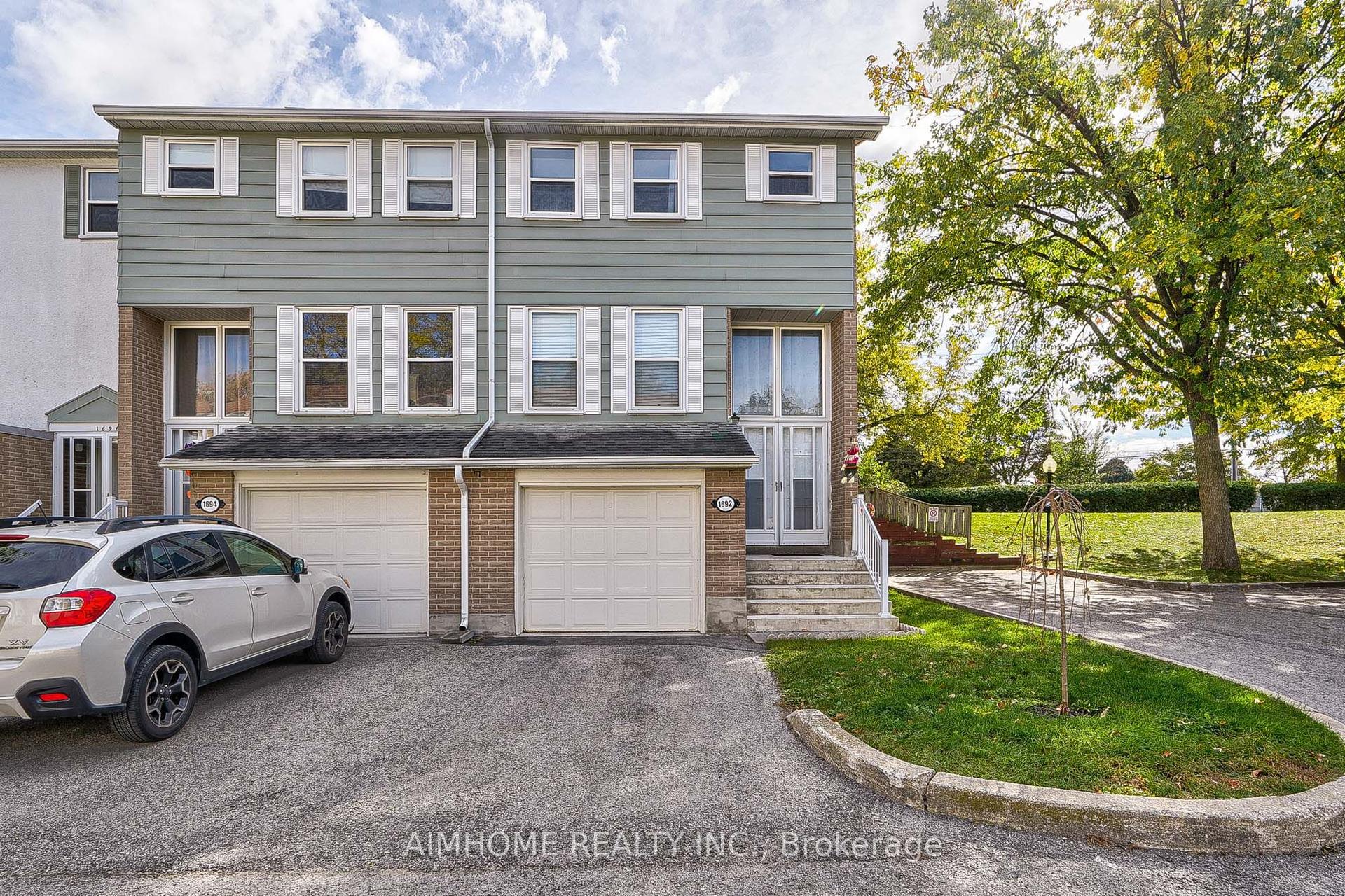 1692 John Street, Markham — Condo Town for sale, photo 1
