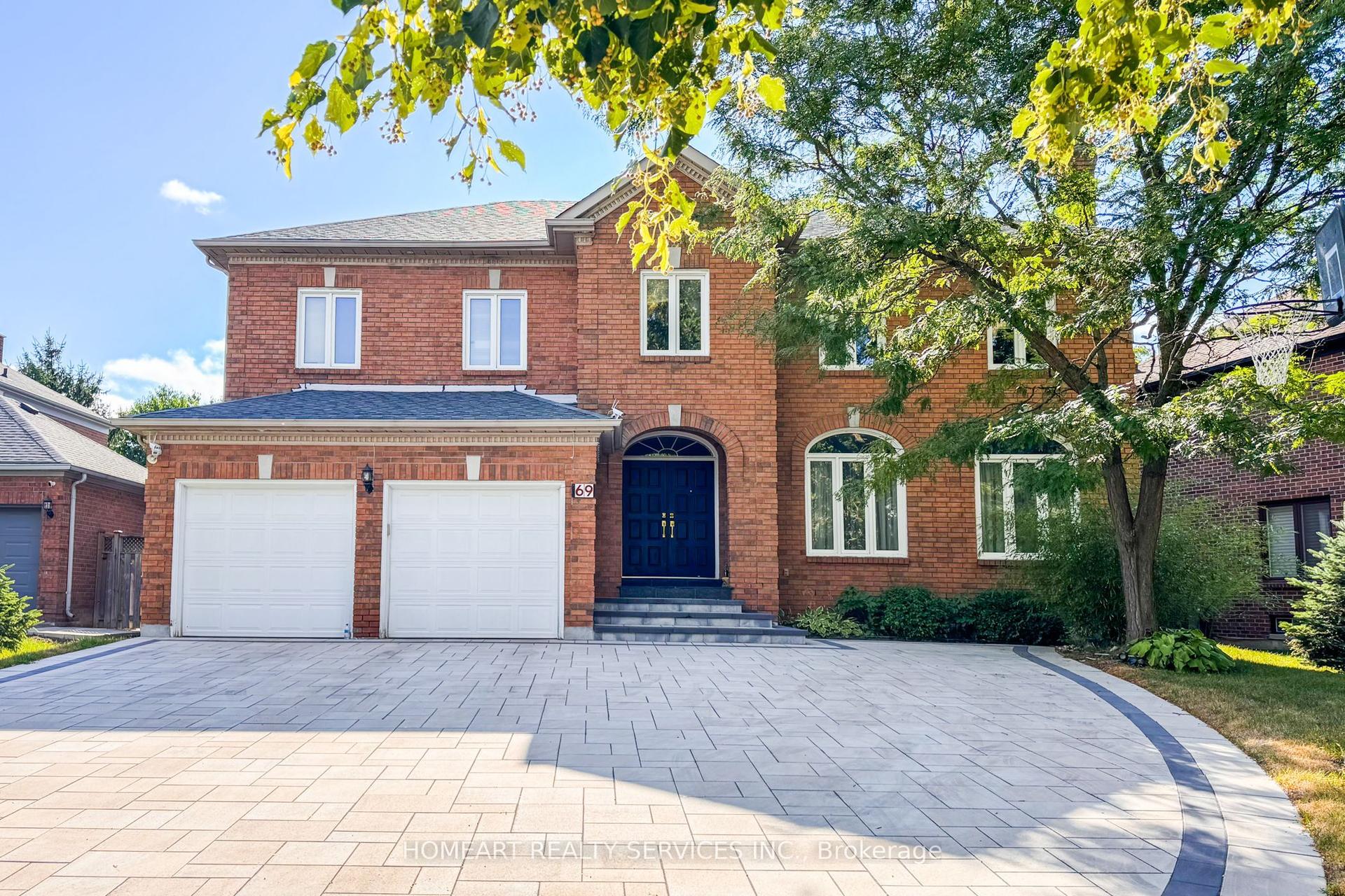 69 Ava Crescent — photo 1