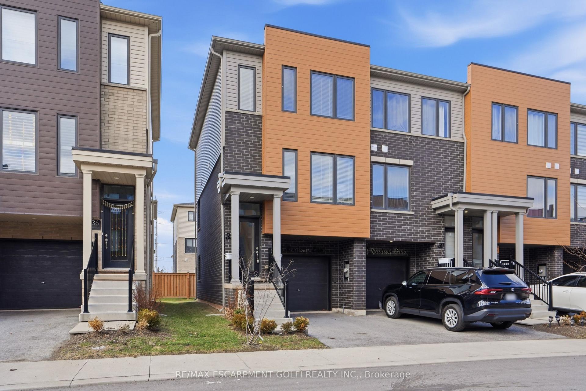 32 Radison Lane, Hamilton — Condo Town for sale, photo 1