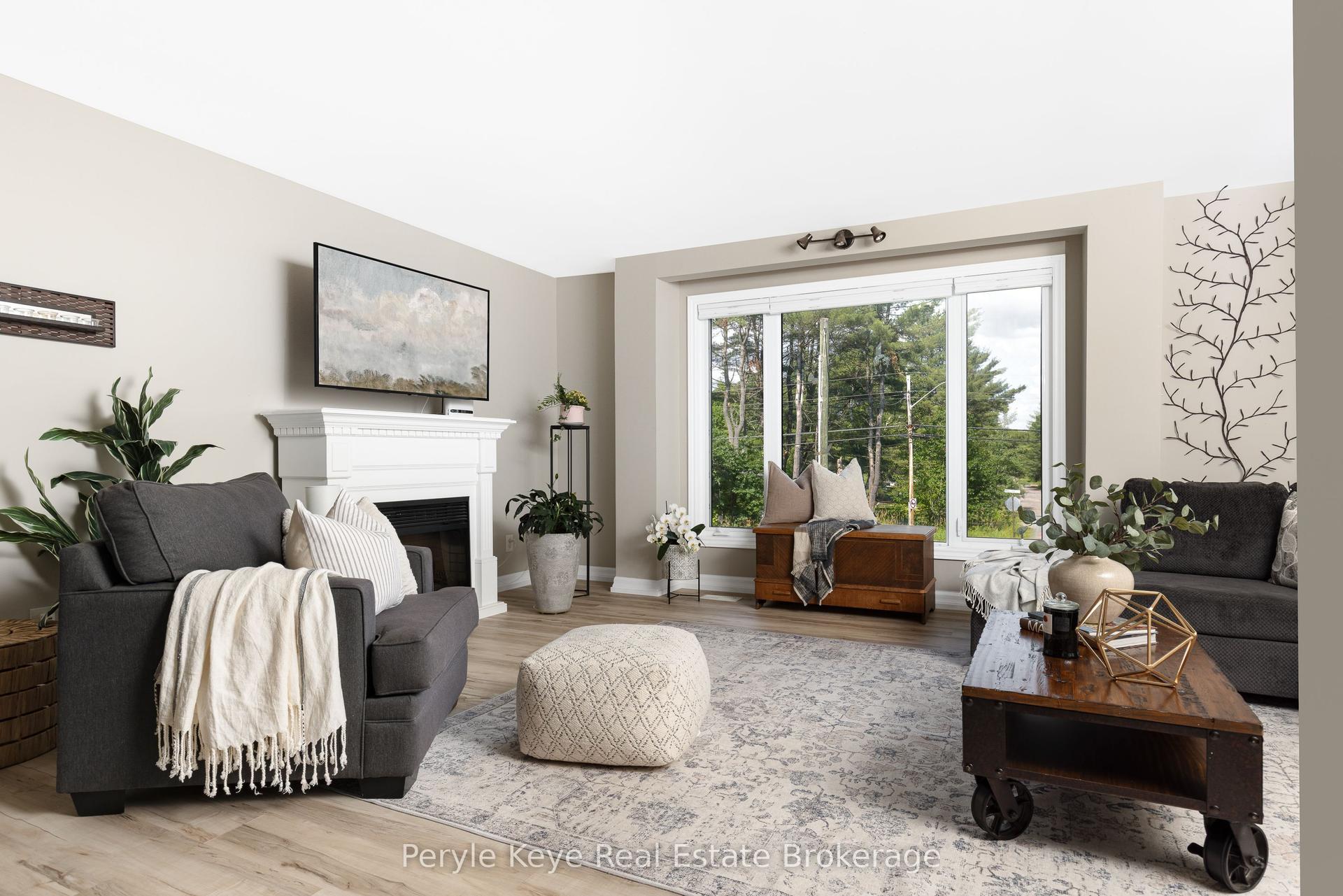820 Manitoba Street, Bracebridge — Detached for sale, photo 1