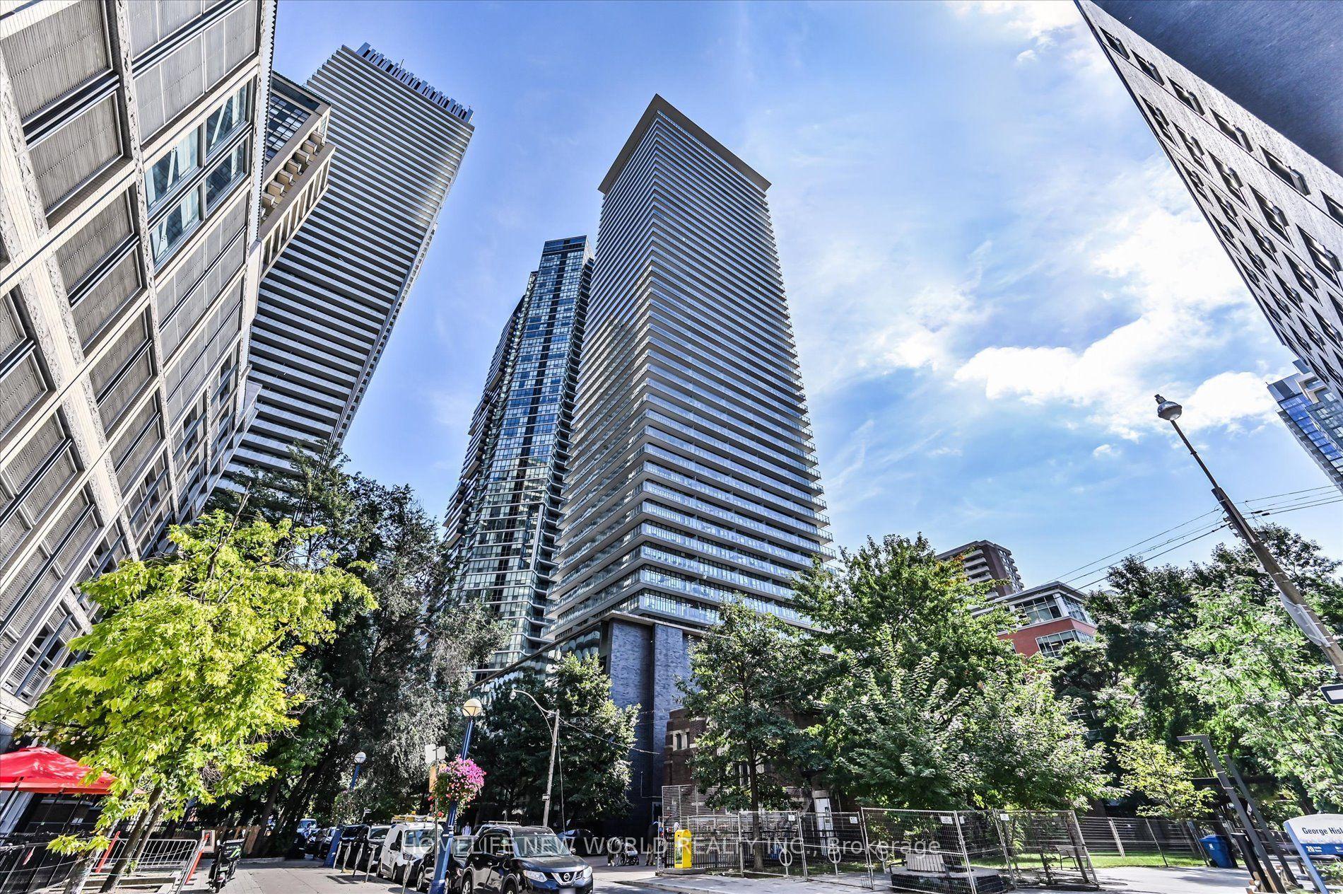 33 Charles Street E 1704 #1704, Toronto — Condo for sale, photo 1