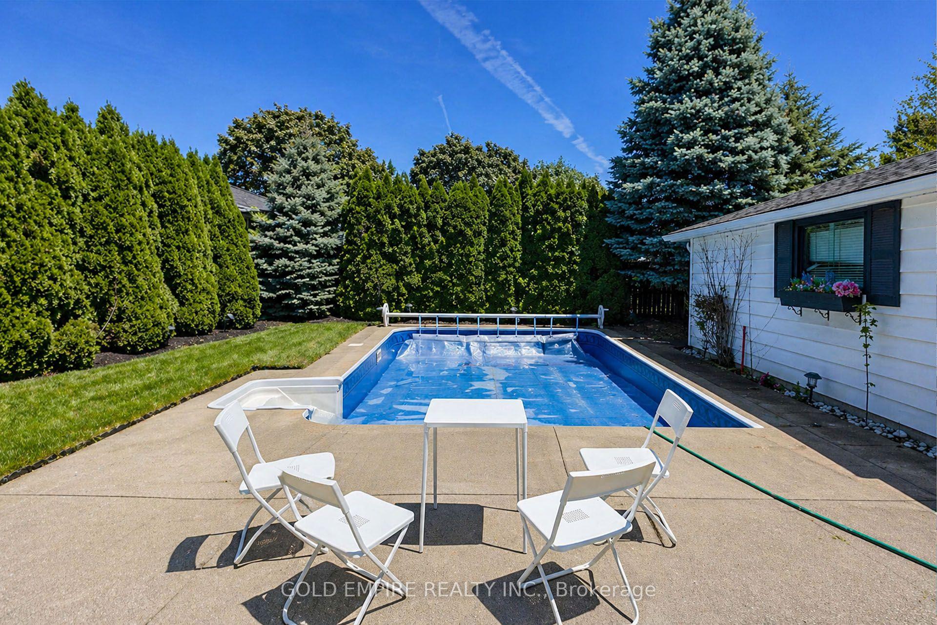 476 BUNTING Road — photo 1