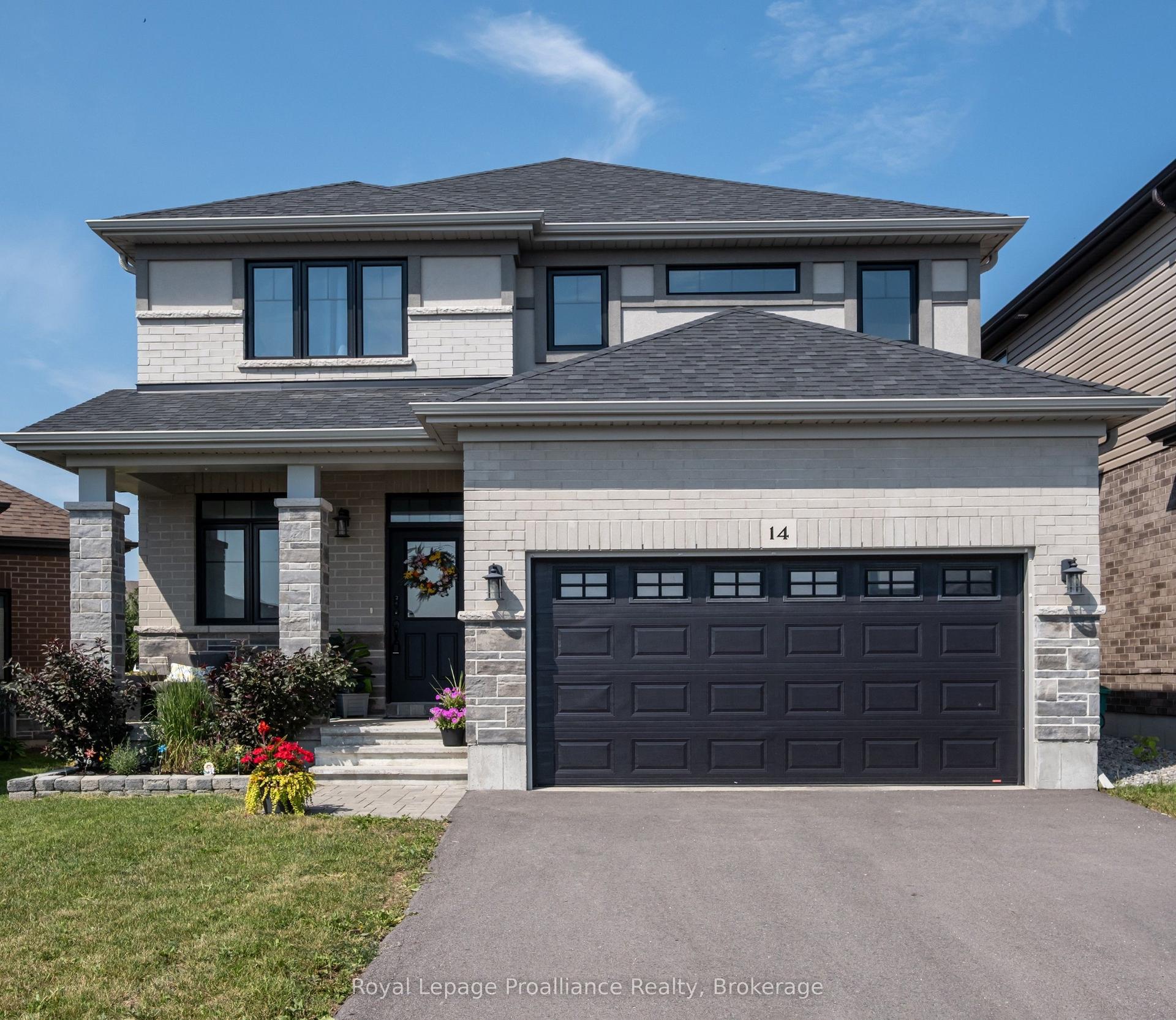 14 Athabaska Drive, Belleville — Detached for sale, photo 1