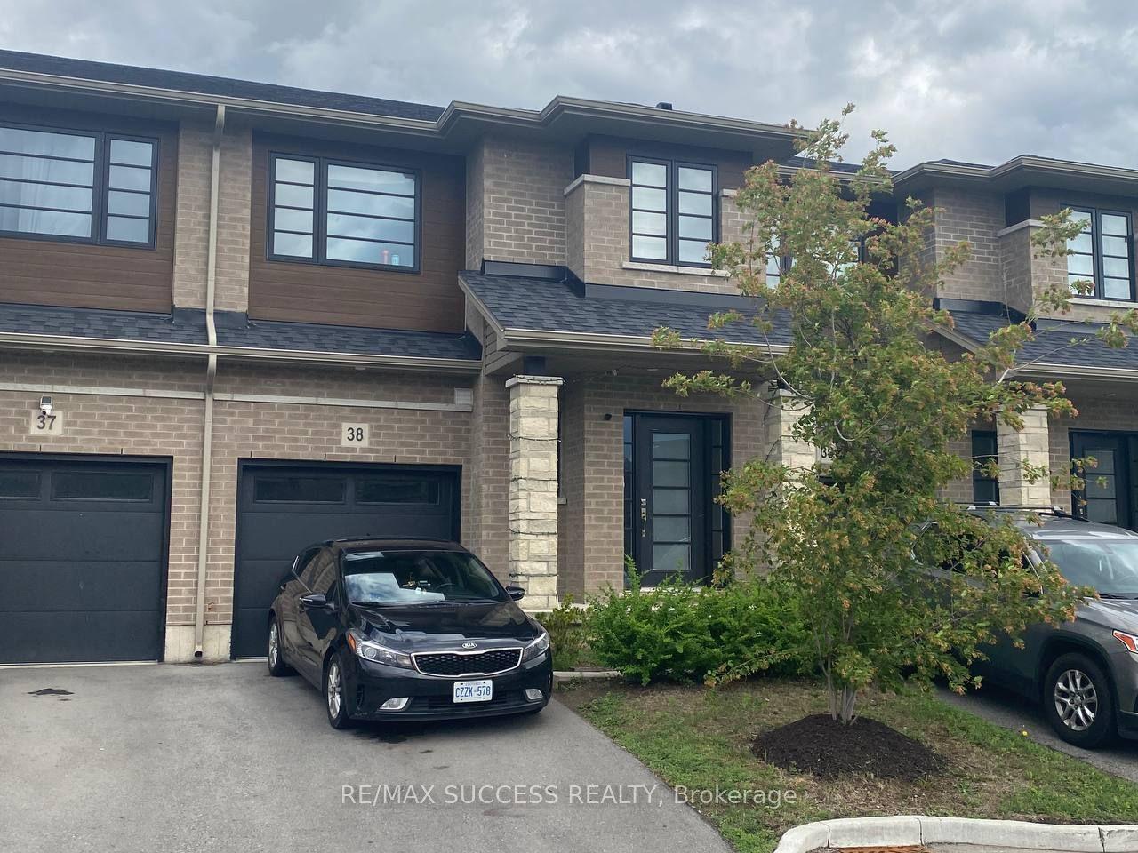 520 Grey Street 38 #38 — photo 1