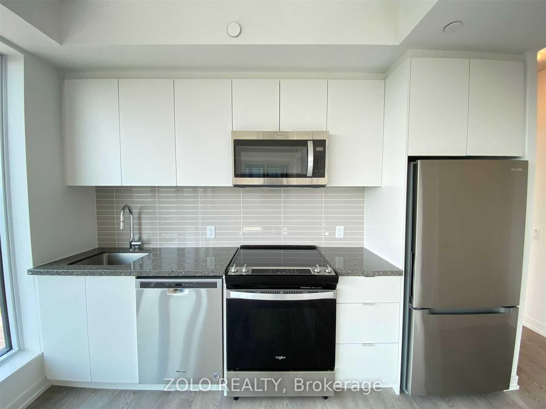 8868 Yonge Street, Richmond Hill — Condo for lease, photo 1