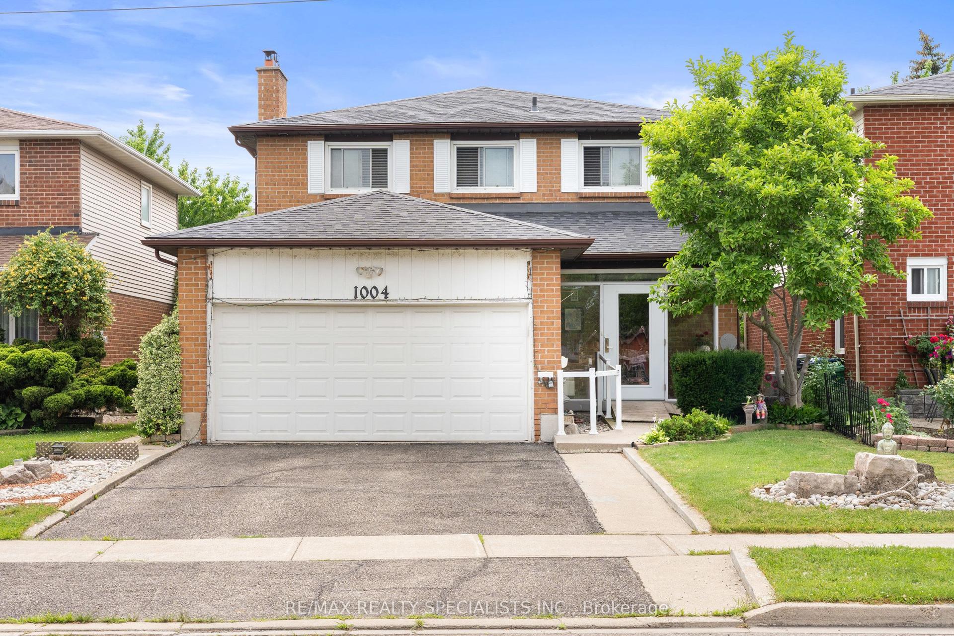 1004 Queensbridge Drive, Mississauga — Detached for sale, photo 1