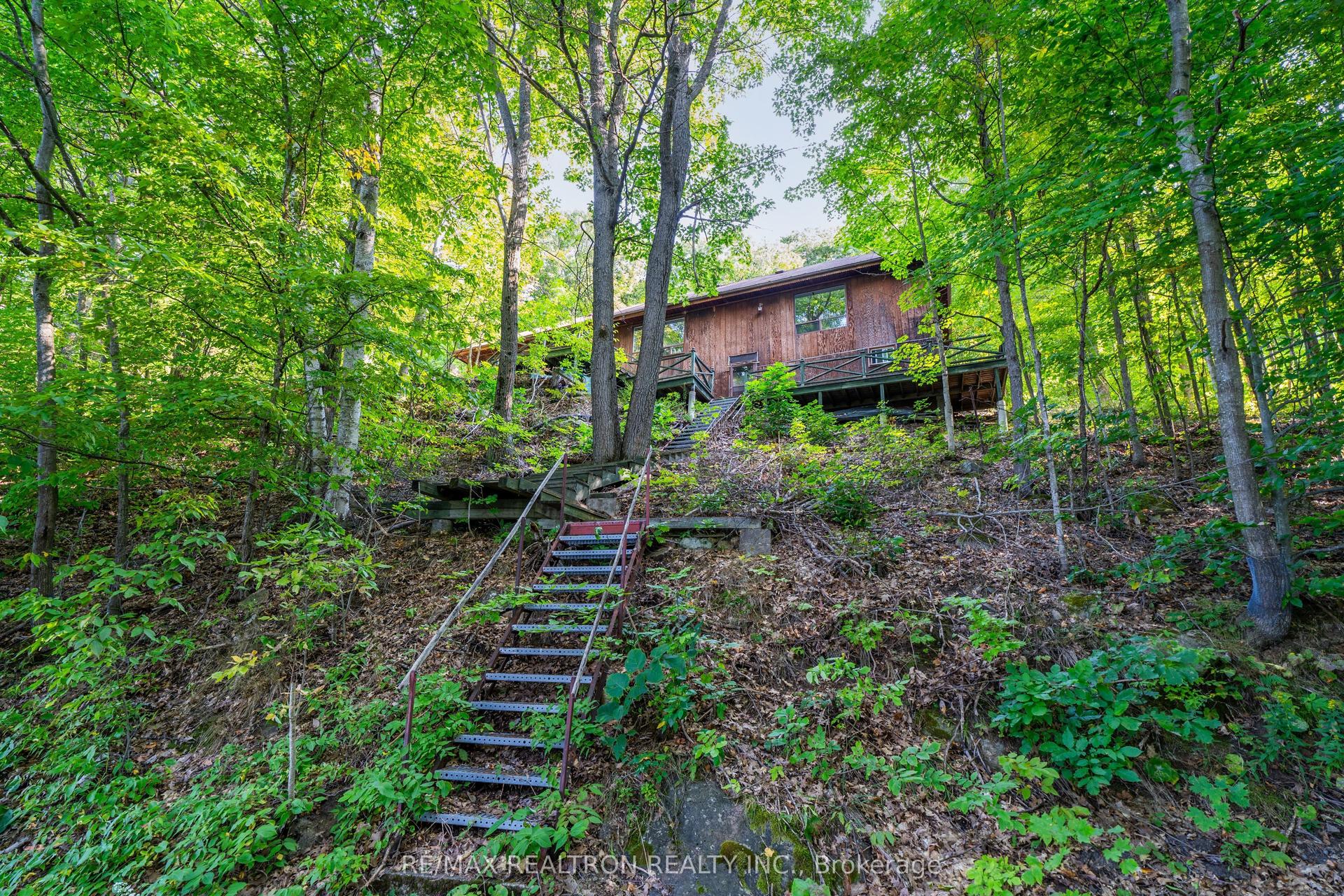 1030 McCabe Road, Lake of Bays — Detached for sale, photo 1