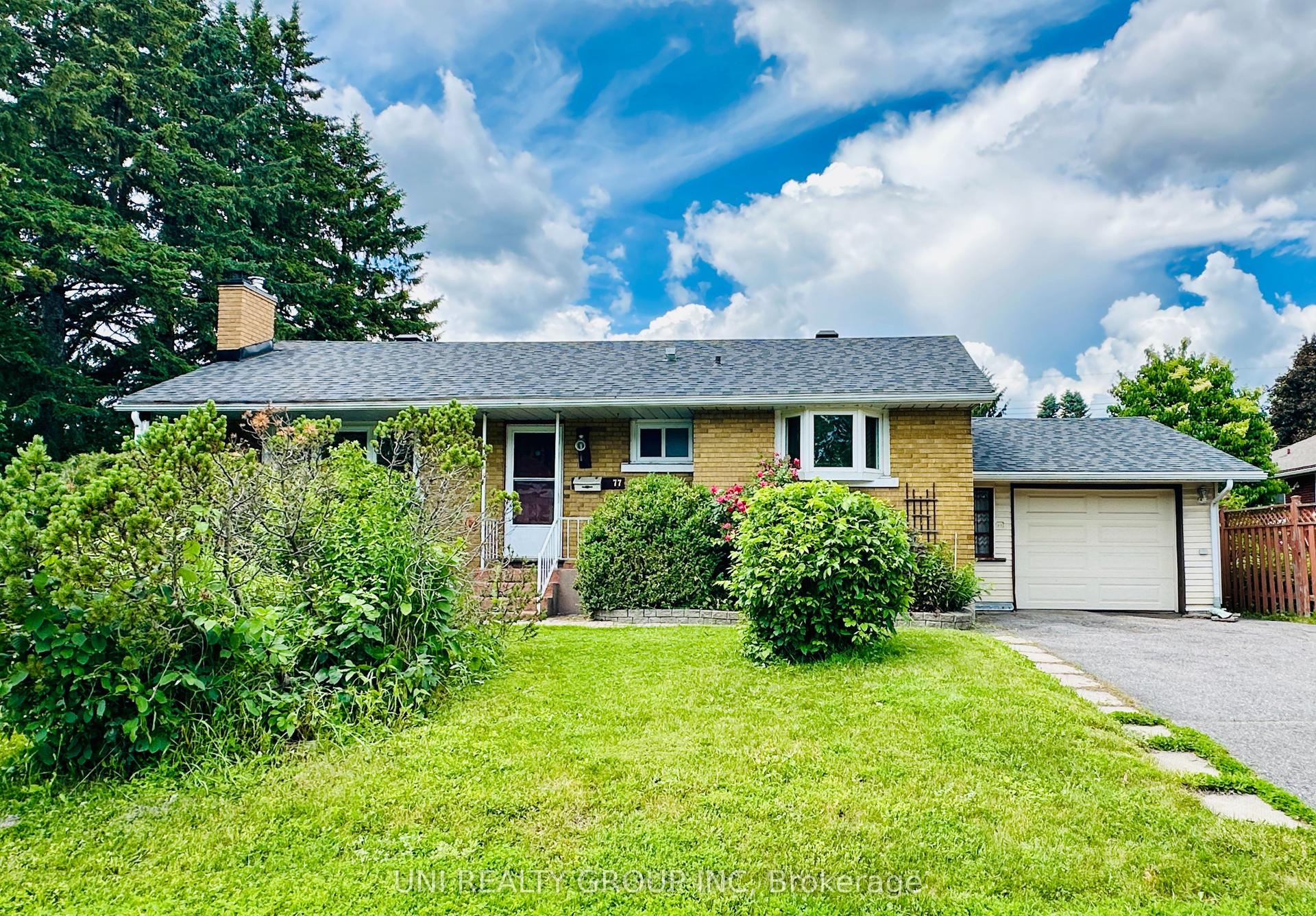 77 Meadowlands Drive, Meadowlands - Crestview and Area — Detached for sale, photo 1