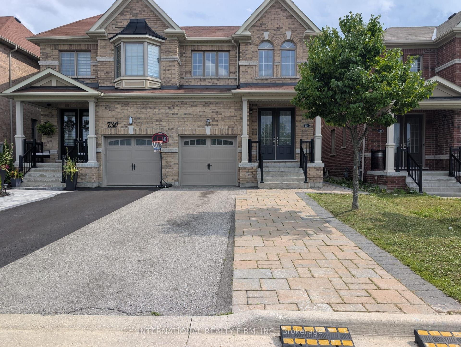 734 Yarfield Crescent #Main ##Main, Newmarket — Semi-Detached for lease, photo 1