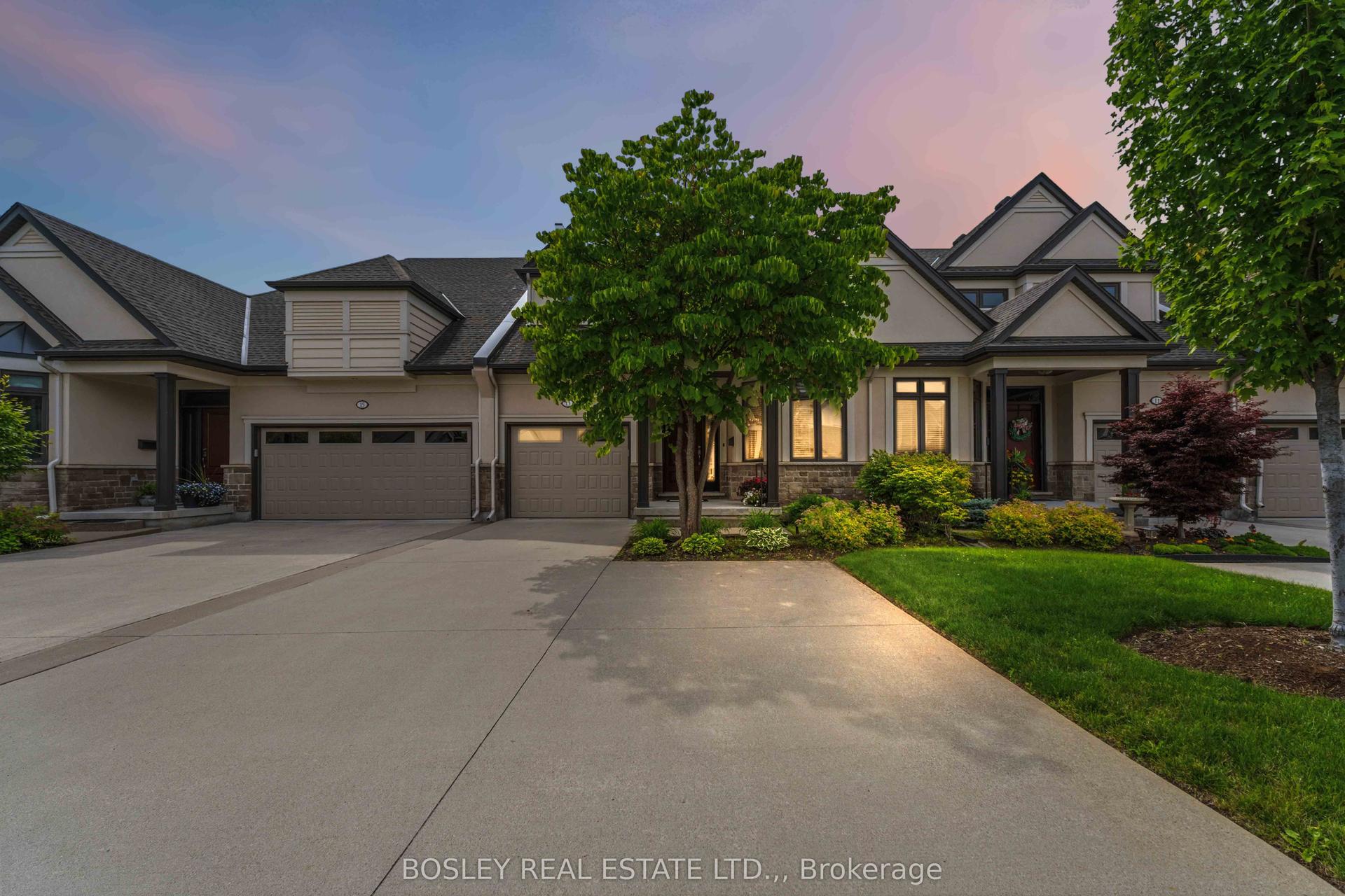 13 Emerald Common, St. Catharines — Condo Town for sale, photo 1