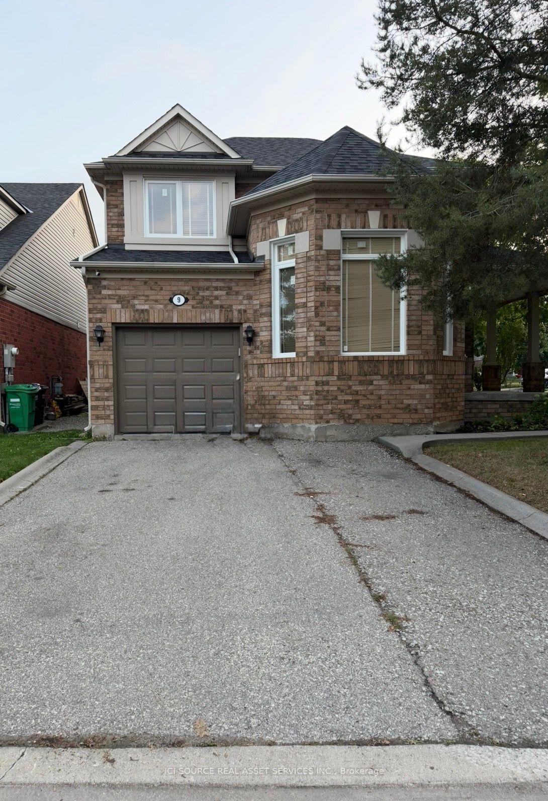 9 Unsworth Street, Brampton — Detached for lease, photo 1