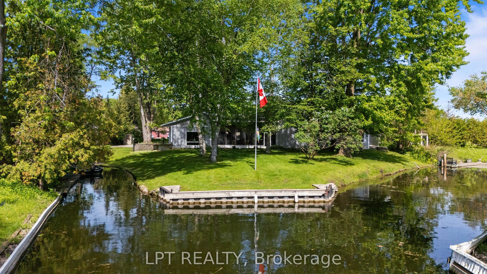 204 The Queensway S, Georgina — Detached for sale, photo 1