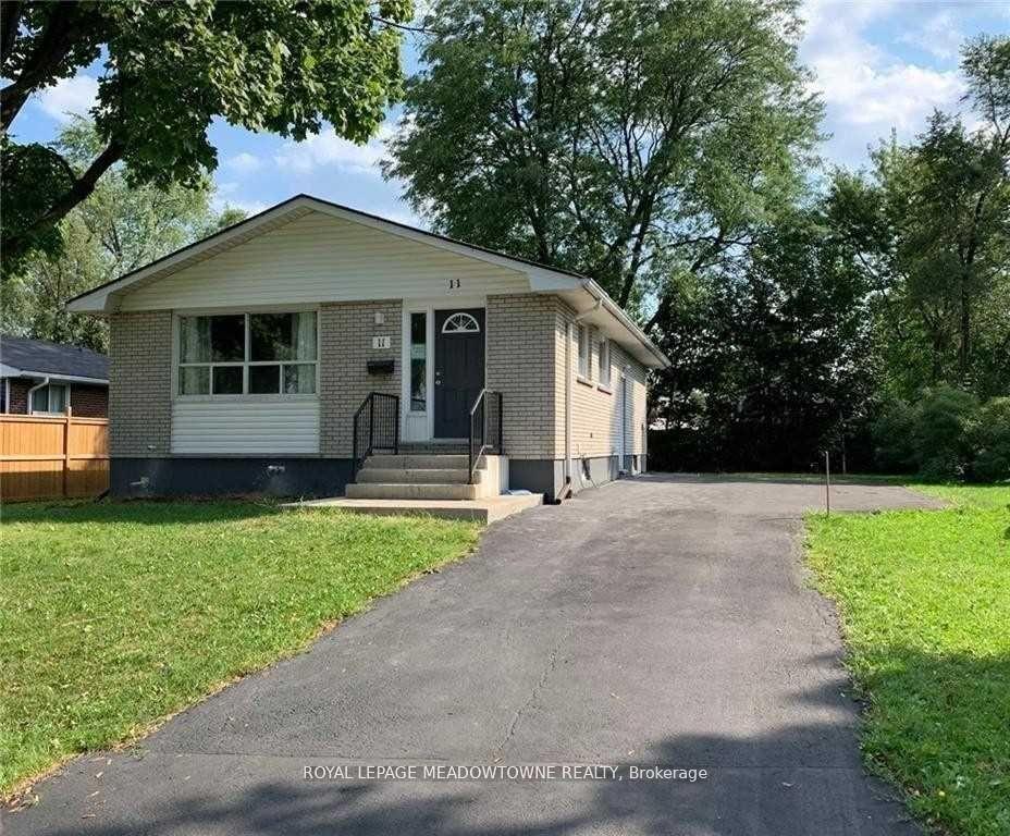 11 Michael Avenue Lower #Lower — photo 1