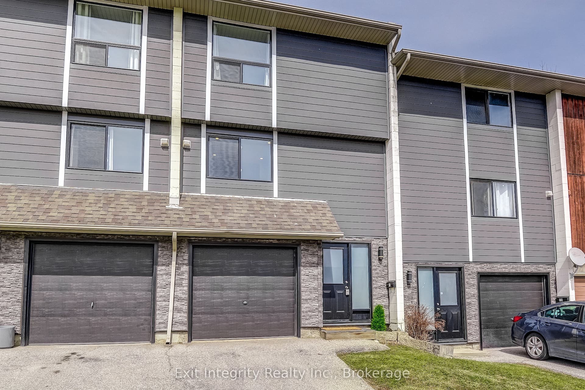 135 Chalmers Street S 18 #18 — photo 1