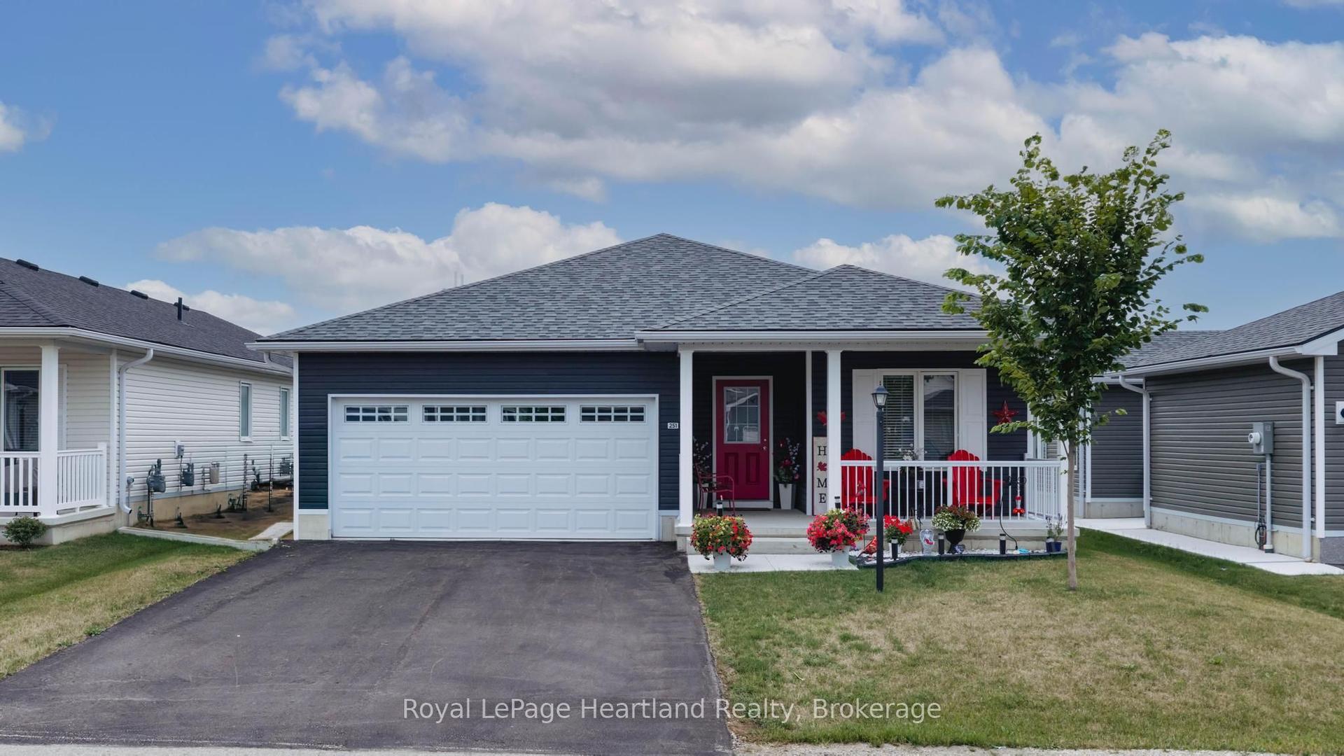 251 Lake Breeze Drive, Ashfield-Colborne-Wawanosh — Detached for sale, photo 1