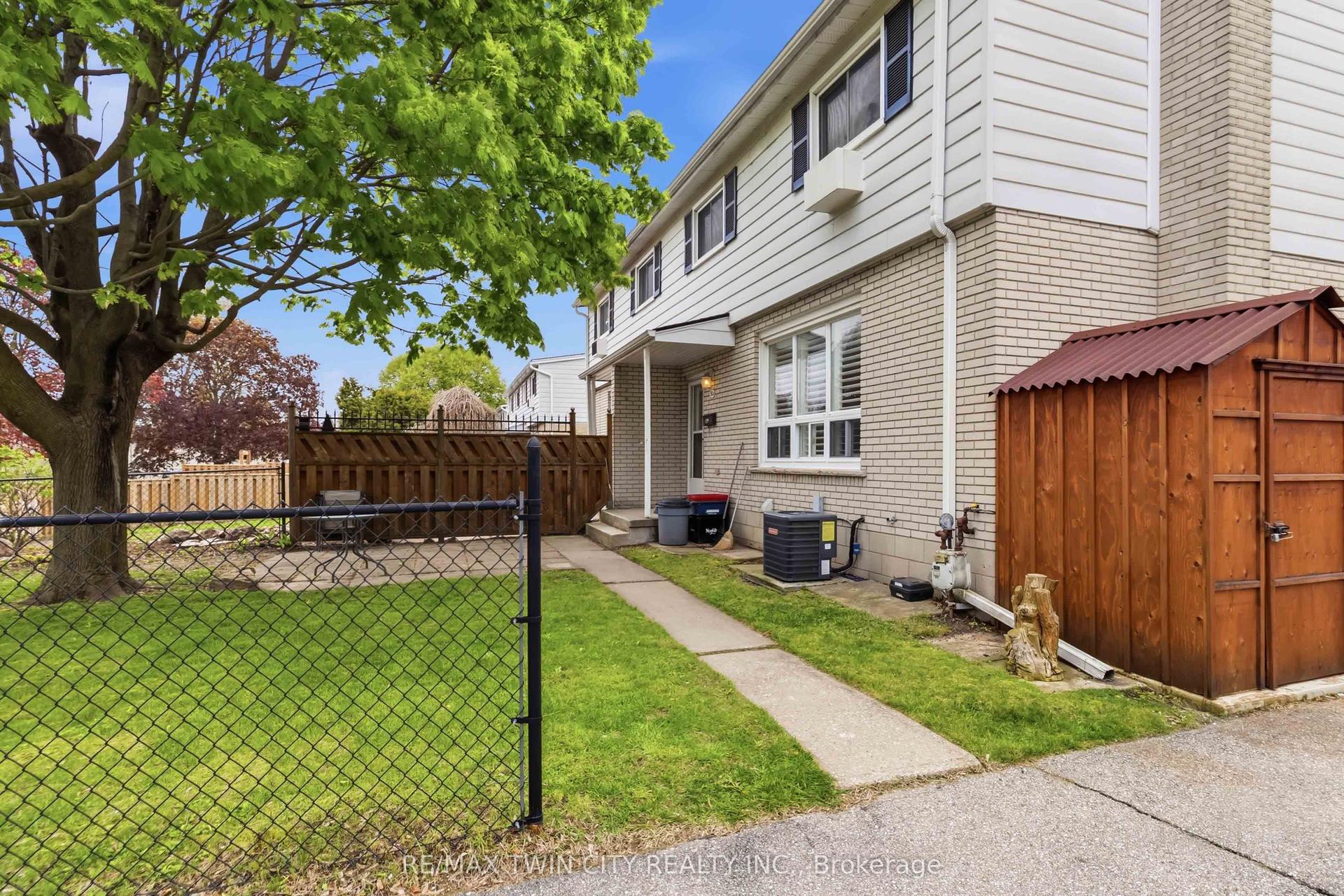 51 Metcalfe Crescent C #C — photo 1
