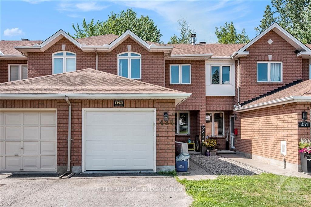 429 WINCANTON Drive, Orleans - Cumberland and Area — Townhouse for lease, photo 1