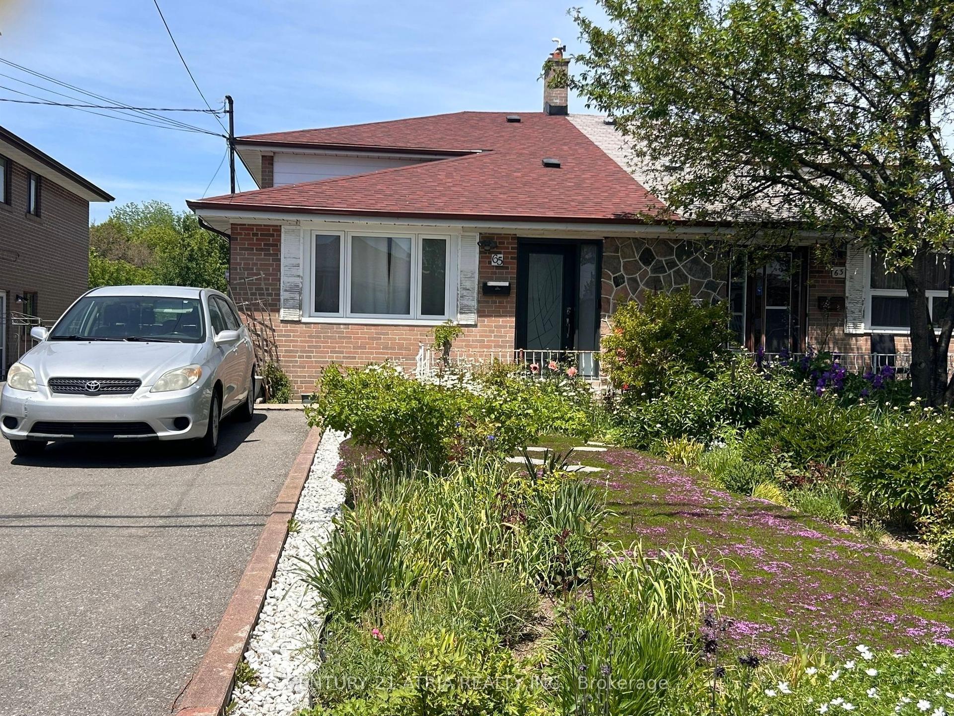 65 Newlin Crescent Lower #Lower — photo 1