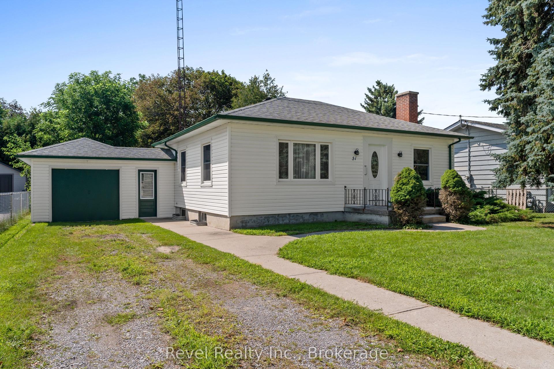 51 Cobbledick Street, Clarington — Detached for sale, photo 1