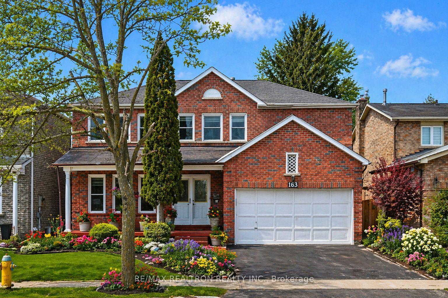 163 Calverley Trail — photo 1